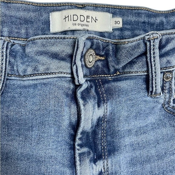 Hidden Taylor Skinny Jeans with Front Slit
Size 30 - Picture 2 of 5